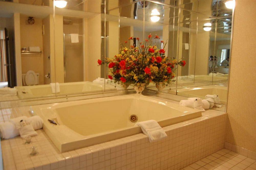 Holiday Inn Alexandria - Downtown By Ihg Екстер'єр фото